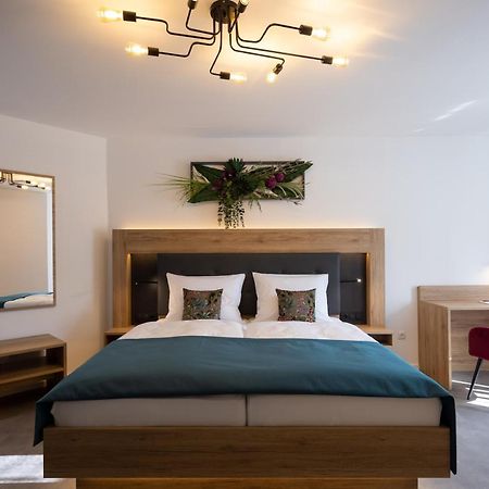 Bed And Breakfast - Homburg Am Main Εξωτερικό φωτογραφία
