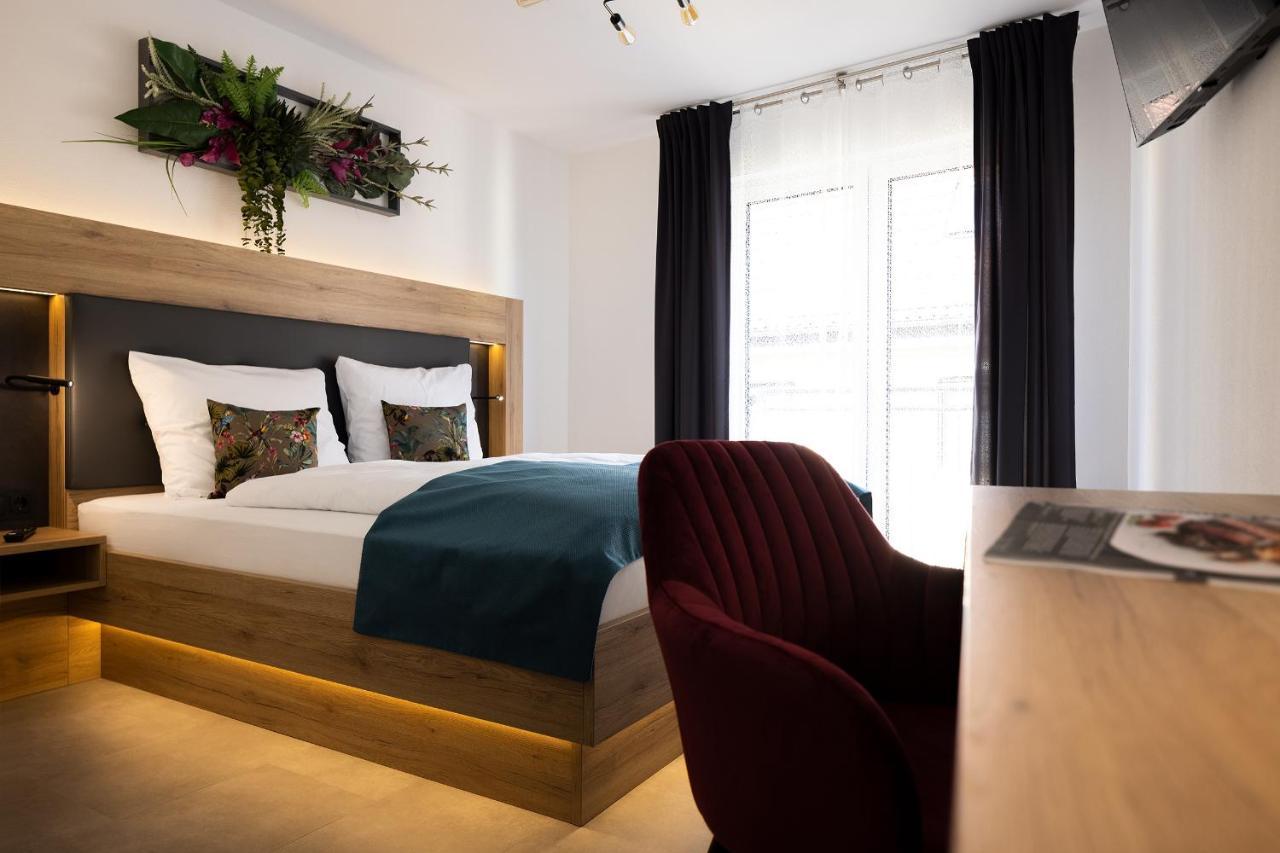 Bed And Breakfast - Homburg Am Main Εξωτερικό φωτογραφία