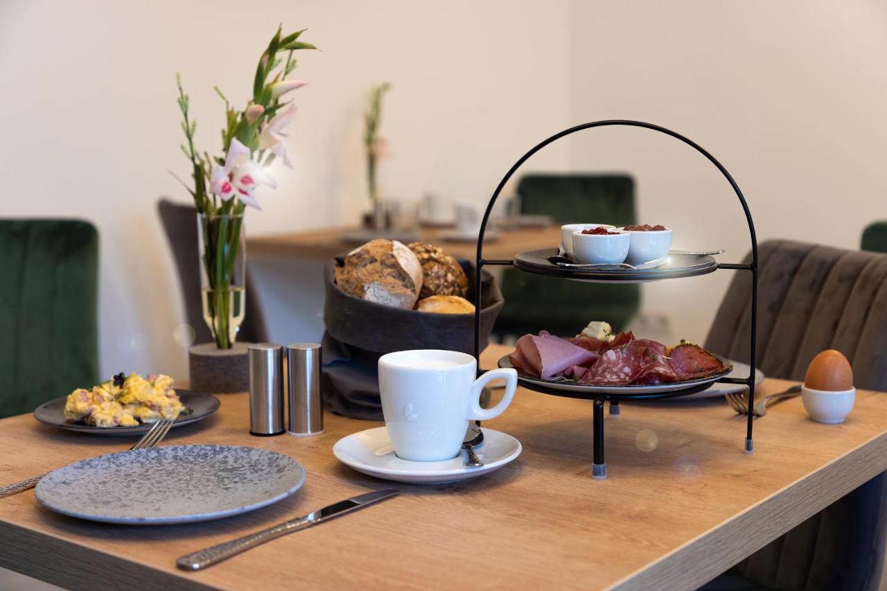 Bed And Breakfast - Homburg Am Main Εξωτερικό φωτογραφία